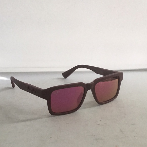 MAUI JIM KAHIKO SUNGLASSES POLARIZED LADIES. - Picture 7 of 10